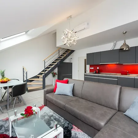Sokolska Apartment